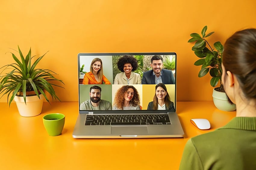 online-teamwork-meeting